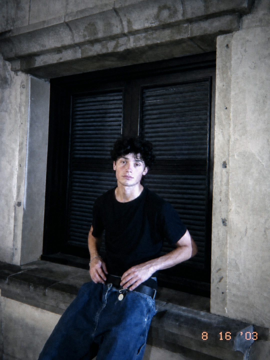 Low-light portrait: Let low light stay a little imperfect
