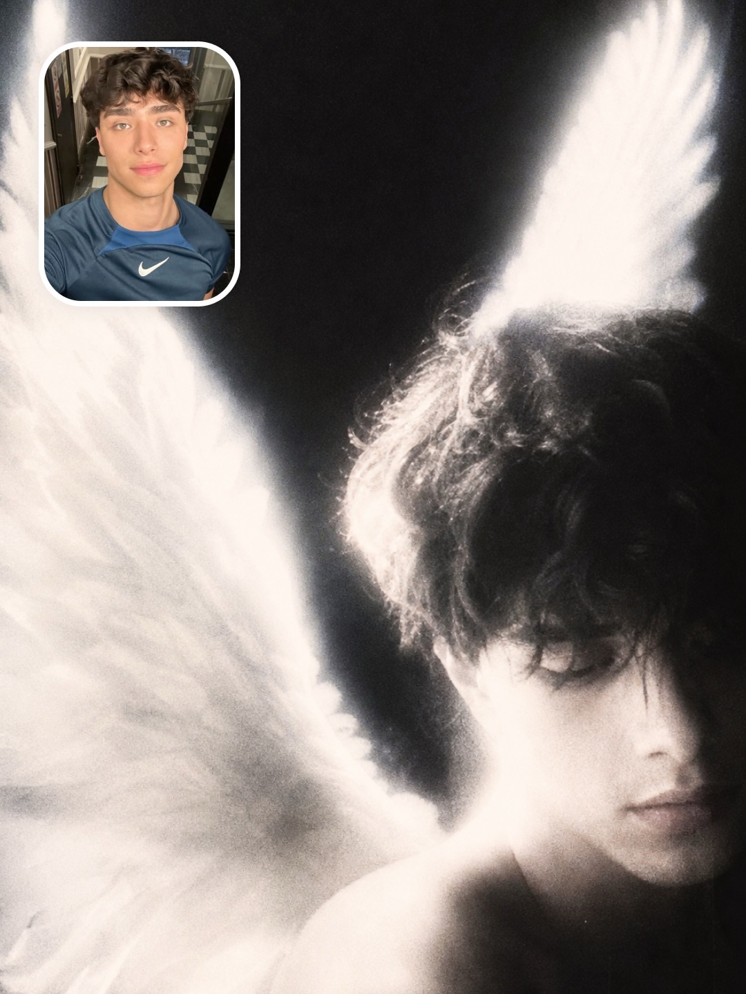 SKAI source example: Let feather light overpower the lens