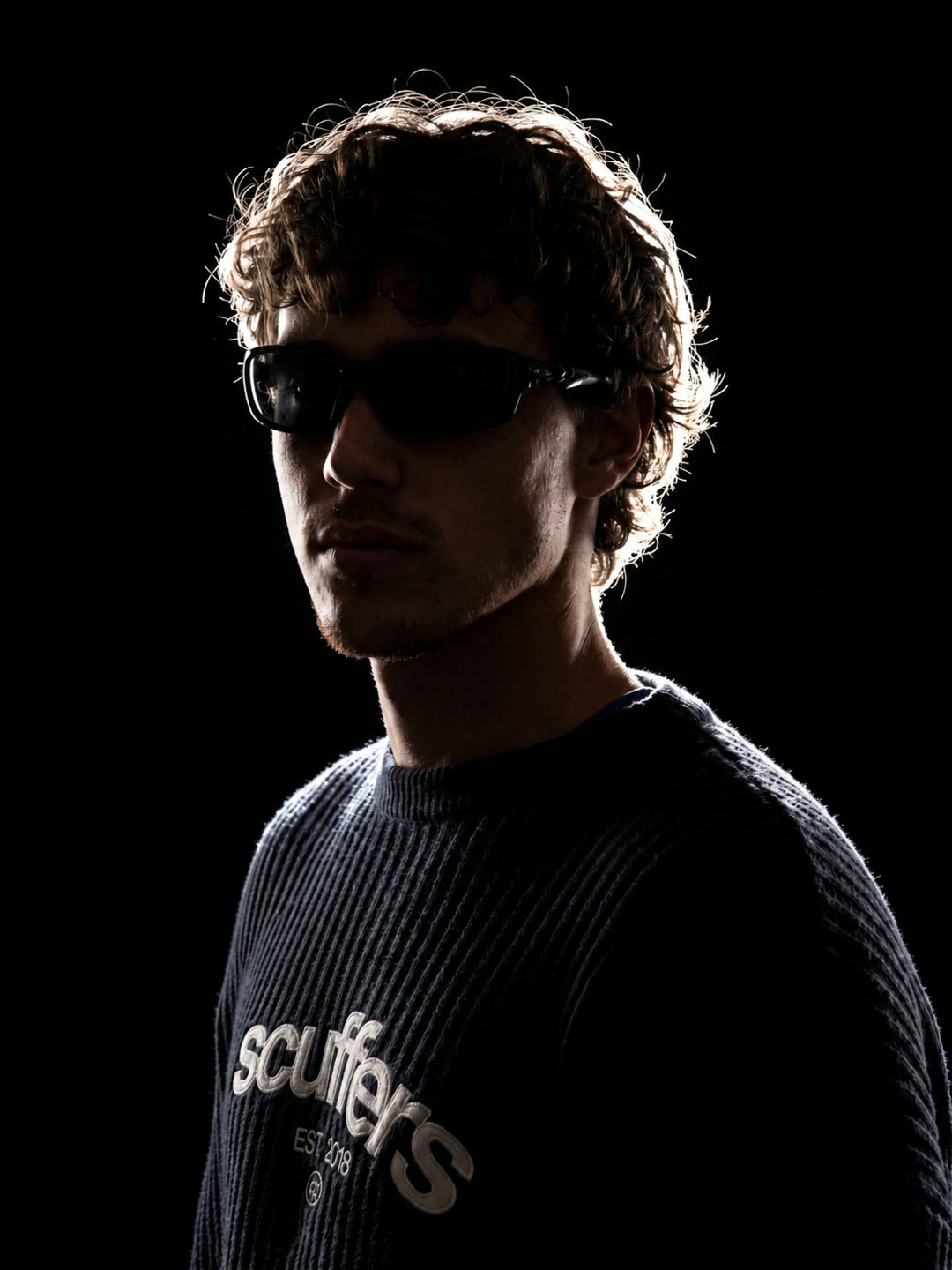 Fashion portrait: Let the silhouette stay recognizable